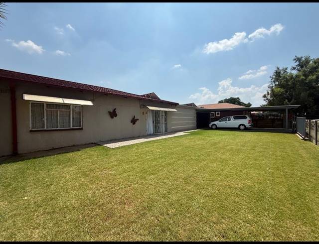 3 BEDROOM HOUSE FOR SALE IN VANDERBIJLPARK CW 3